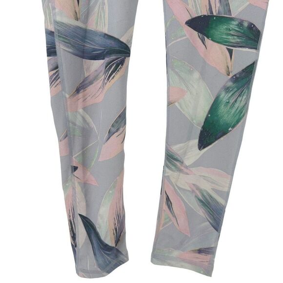 Fabletics Leggings Size S Mid Rise Crop Leaf Print Active Wear Athleisure Casual - Picture 5 of 8